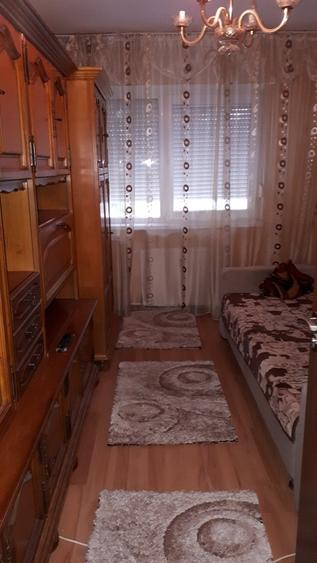 Apartament cu 4 camere decomandat, mobilat în Aurel Vlaicu