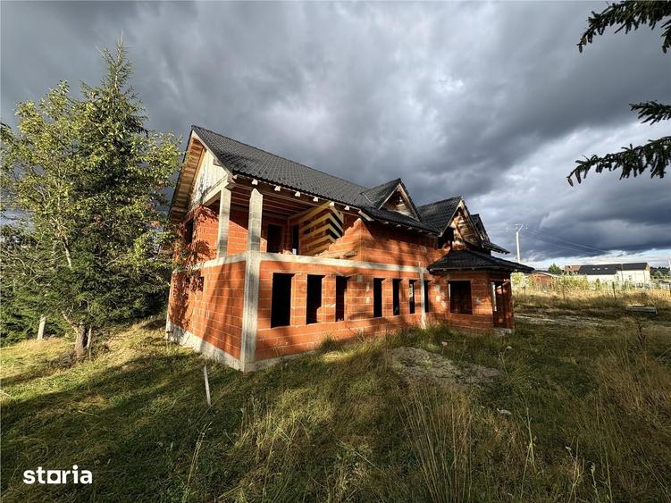 Spațiu comercial, de 440 mp, în Tiha Bârgăului