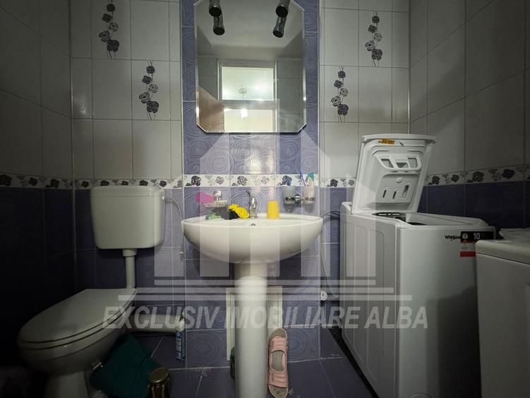 Apartament cu 3 camere decomandat, mobilat în Central