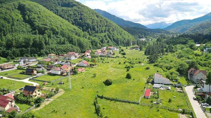 Teren Construcții intravilan de 1025 mp, în Bunloc