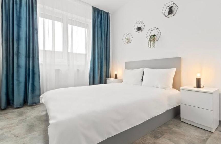 Apartament cu 3 camere decomandat în Central