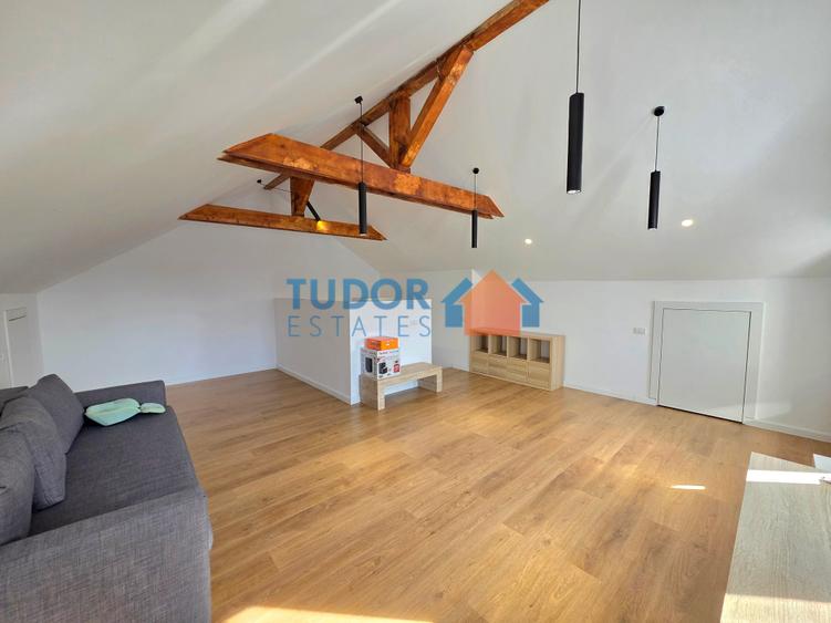 Casă cu 5 camere cu Teren 350 Mp în Pipera