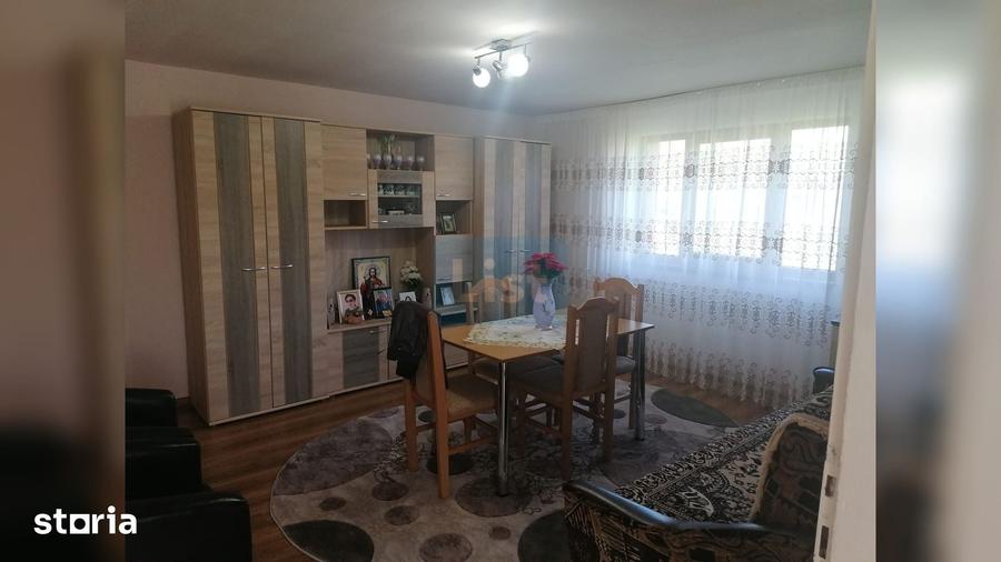 Casă cu 2 camere cu Teren 7000 Mp în Central
