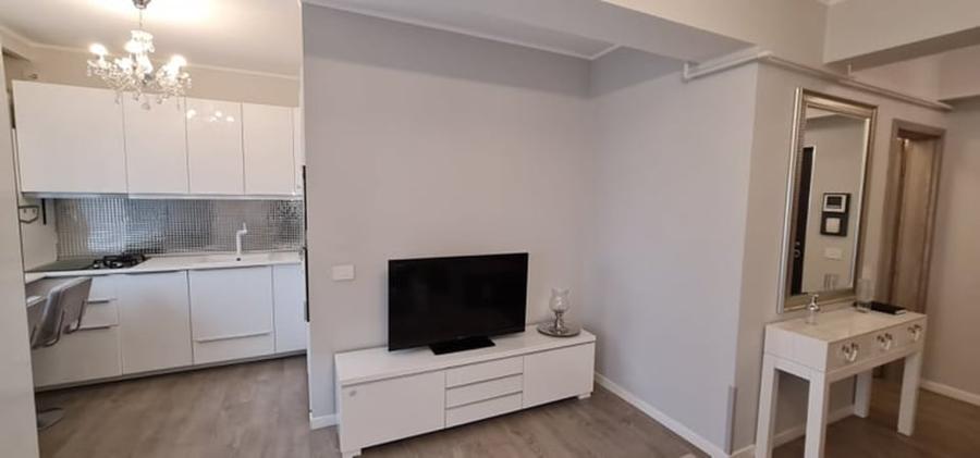 Apartament cu 3 camere nedecomandat în Central