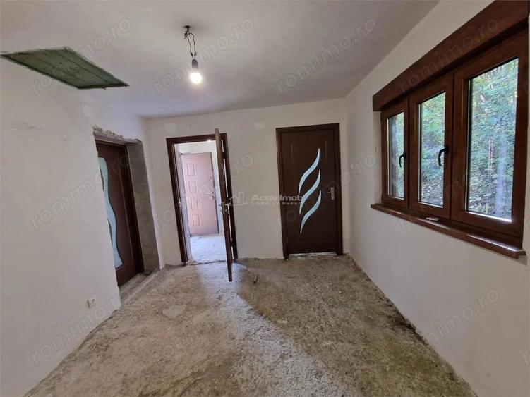 Casă cu Teren 4770 Mp în Central