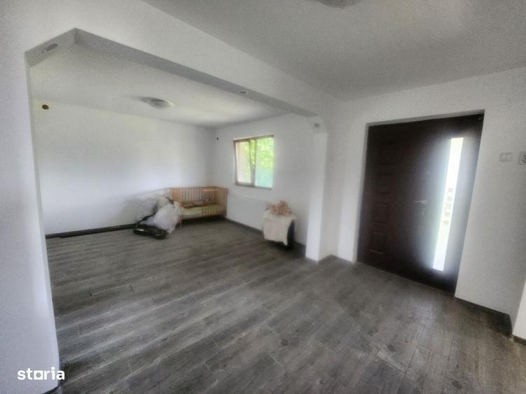 Casă cu 3 camere în Lilieci