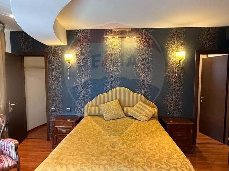 Apartament cu 4 camere semidecomandat, mobilat în Nordului