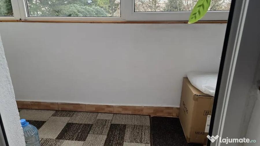 Apartament cu 3 camere decomandat în Decebal