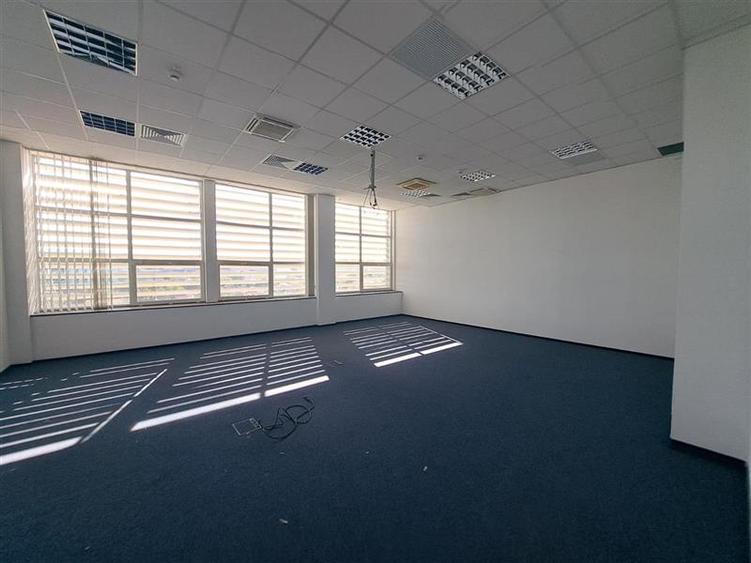 Birou, de 1,100 mp, în Mărăști