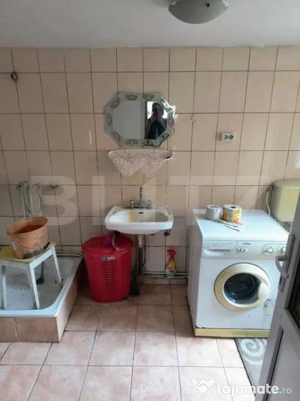 Casă cu 2 camere cu Teren 1400 Mp în Central
