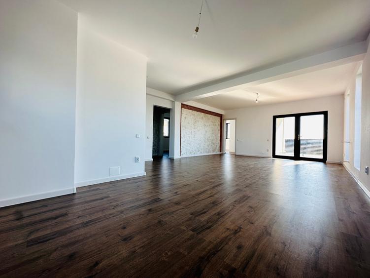 Casă individuală cu 4 camere cu Teren 375 Mp în Berceni