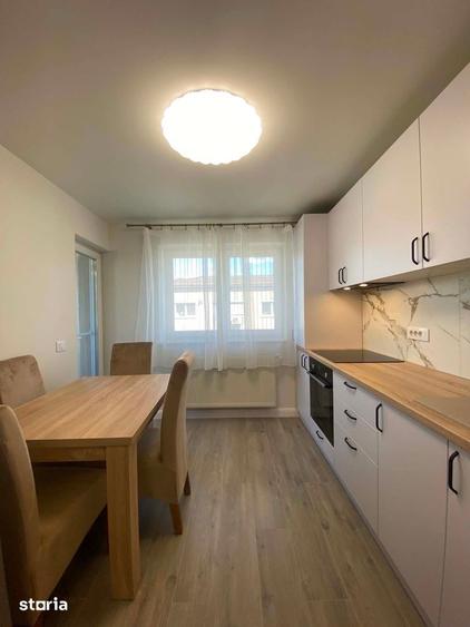 Apartament cu 3 camere semidecomandat în Micro 16