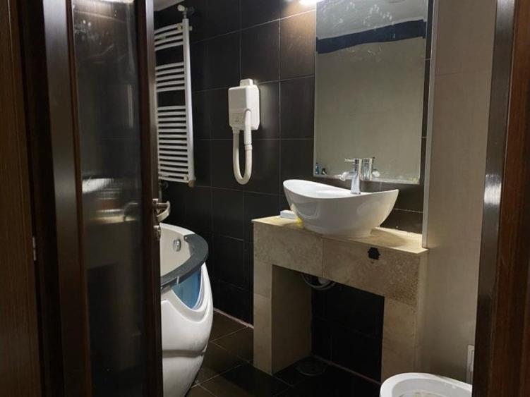 Apartament cu 3 camere în Nordului