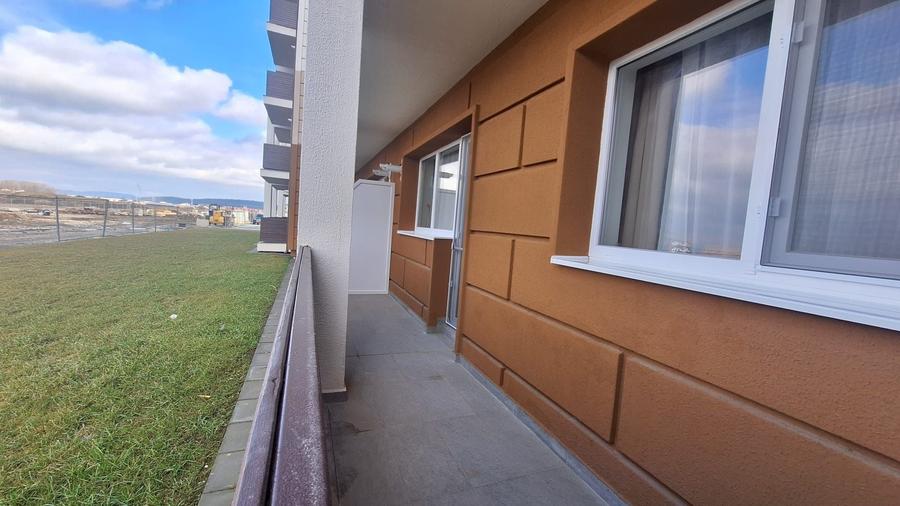 Apartament cu 2 camere decomandat în Sânpetru
