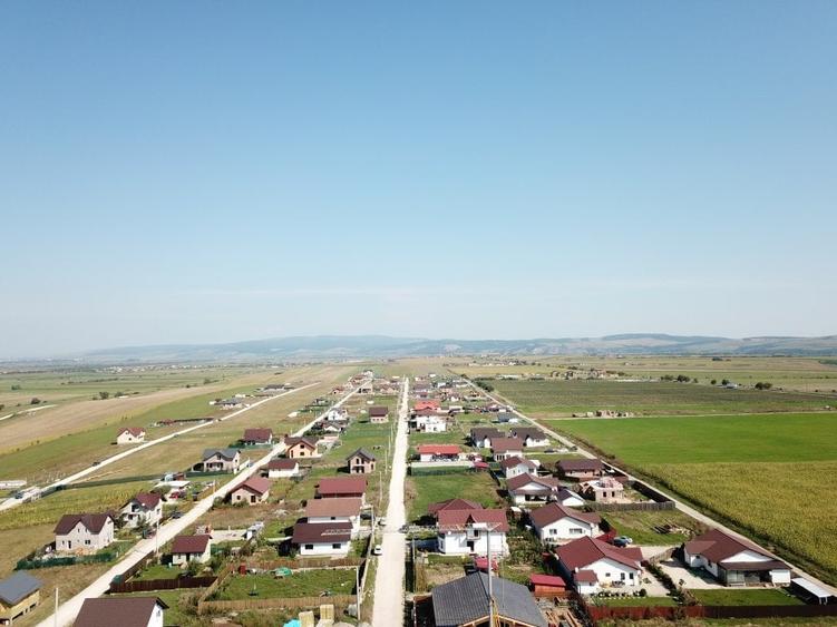 Teren Construcții intravilan de 378 mp, în Sânpetru