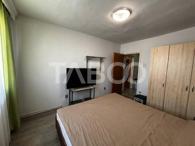 Apartament cu 2 camere semidecomandat, mobilat în Mihai Viteazul
