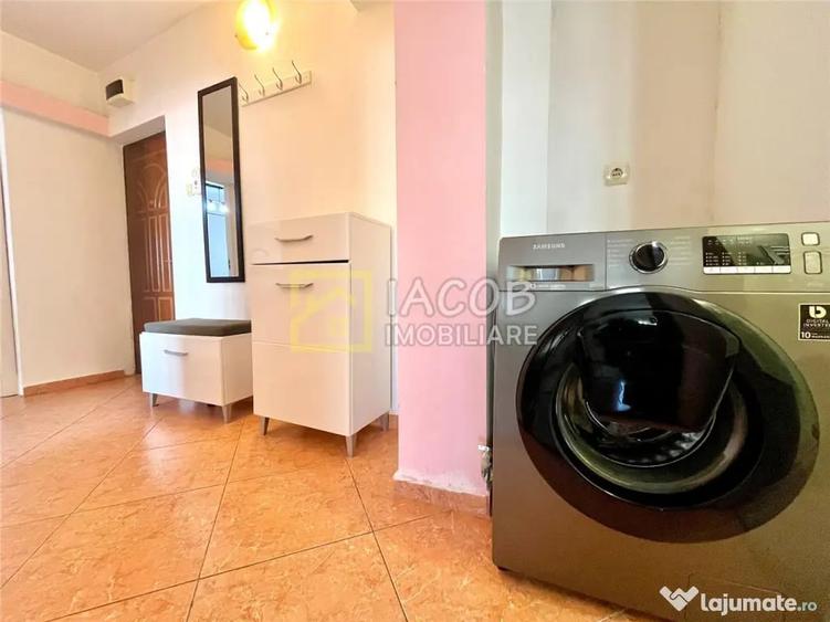 Apartament cu 2 camere decomandat în Republicii