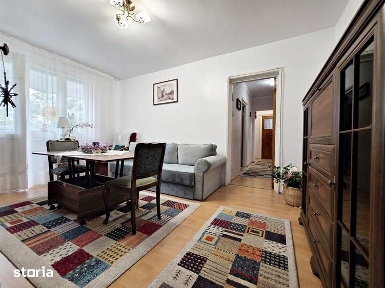 Apartament cu 4 camere semidecomandat în Militari