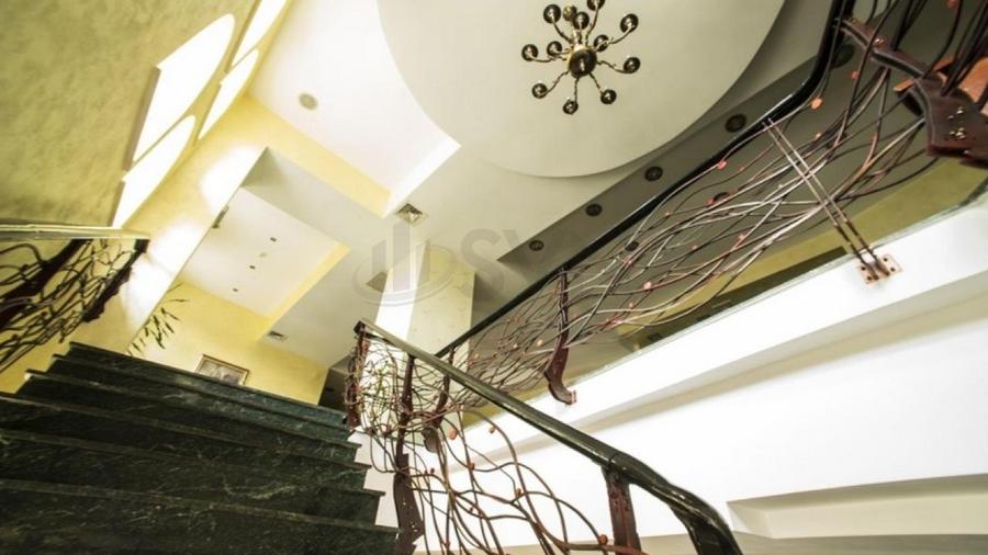 Hotel/Pensiune, de 2,556 mp, în Cișmigiu