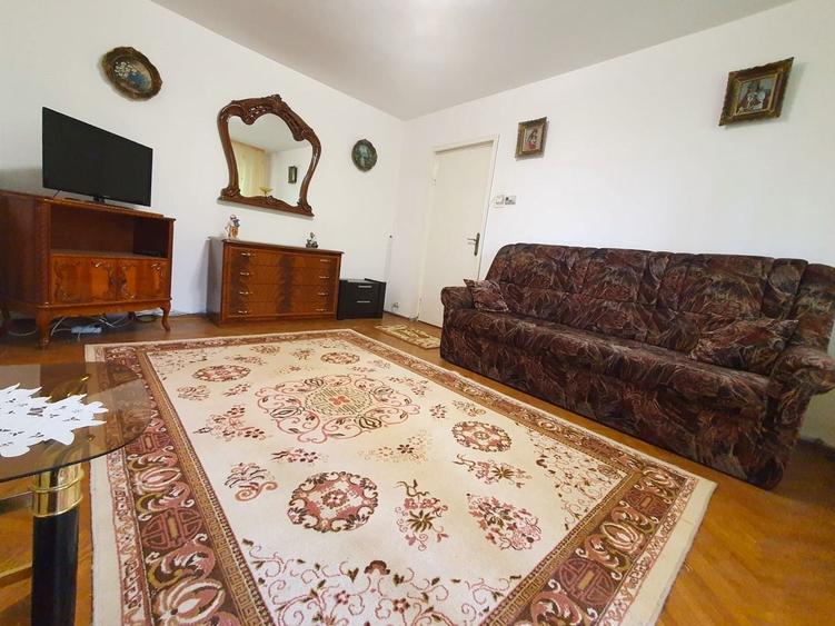 Apartament cu 2 camere semidecomandat, mobilat în Astra