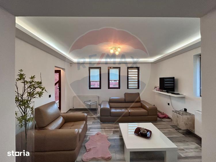 Casă cu 5 camere cu Teren 300 Mp în Pictor Rosenthal