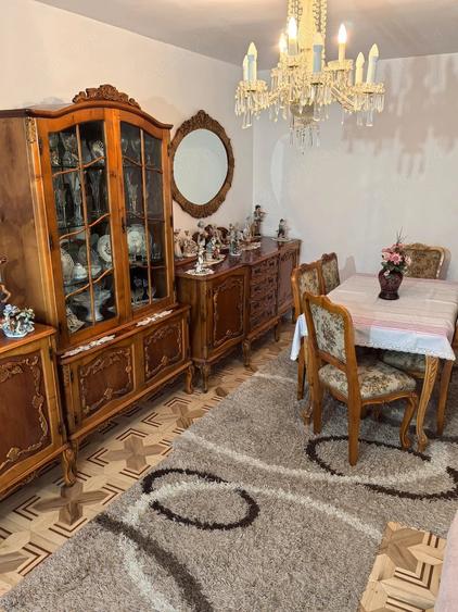 Apartament cu 4 camere decomandat în Central