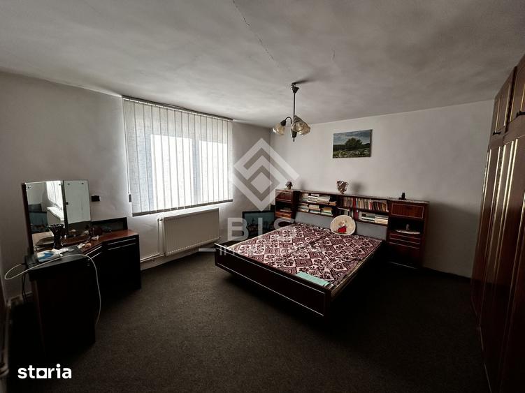 Casă cu 4 camere cu Teren 2600 Mp în Central