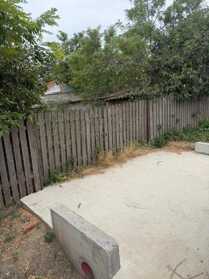 Casă individuală cu 4 camere cu Canalizare în Ceacu