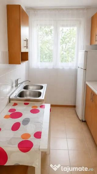 Apartament cu 2 camere nedecomandat în Astra