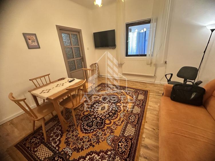 Apartament cu 2 camere decomandat, mobilat în Elisabetin