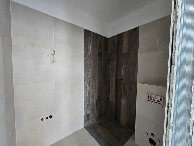 1/2 Duplex pe parter,predare la cheie  , 3 dormitoare, Zona Metro 2, Comision 0% - 11