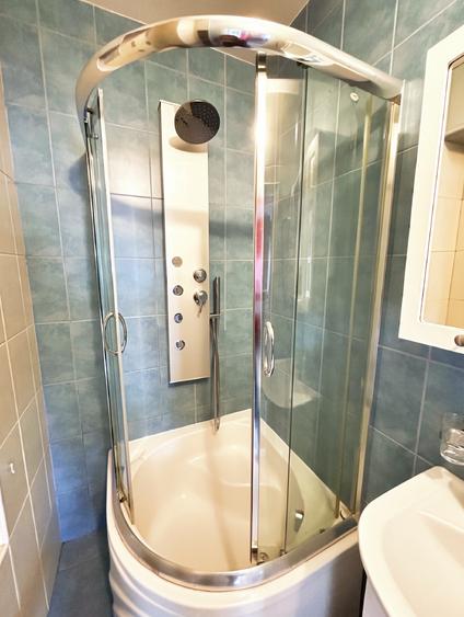 Apartament cu 2 camere decomandat, mobilat în Națiunile Unite