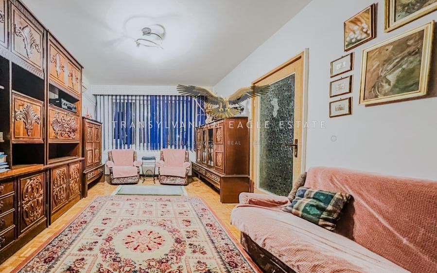 Apartament cu 2 camere decomandat, mobilat în Central