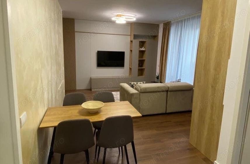 Apartament cu 3 camere semidecomandat, mobilat în Tipografilor