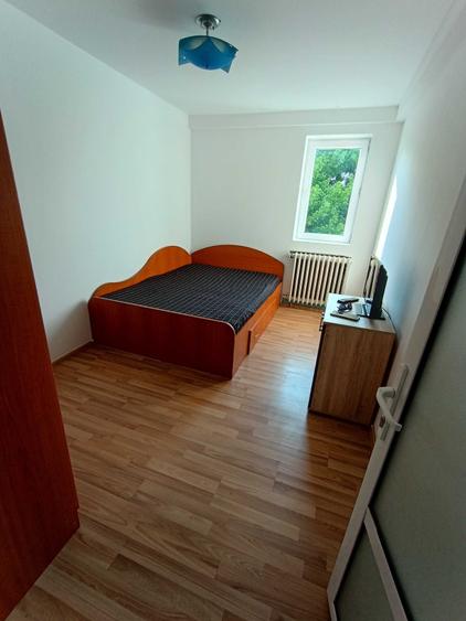 Apartament cu 2 camere decomandat în Războieni
