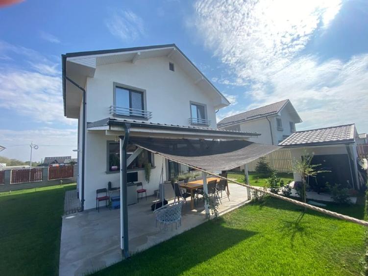 Casă individuală cu 5 camere cu Garaj în Samurcași