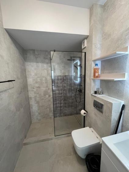 Apartament cu 2 camere decomandat în Decebal