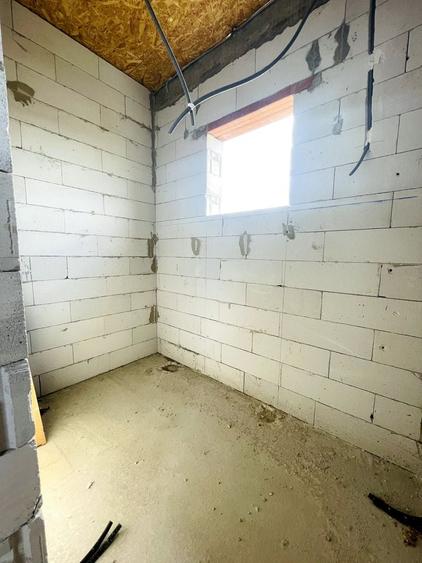 Casă individuală cu 4 camere cu Canalizare în Cihei