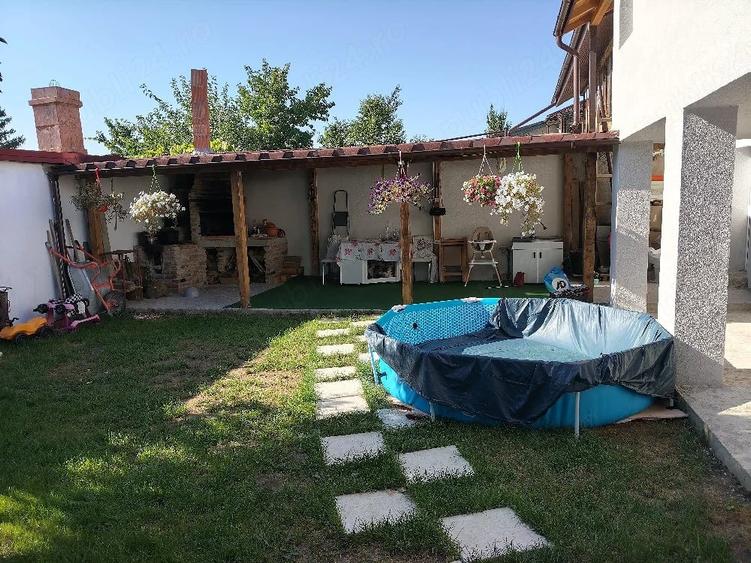 De vanzare casa caramida - 4