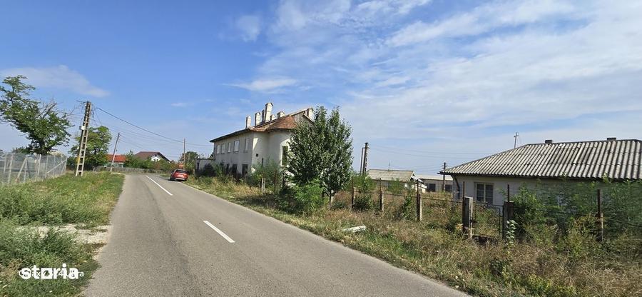 Casă cu 4 camere în Cucorăni