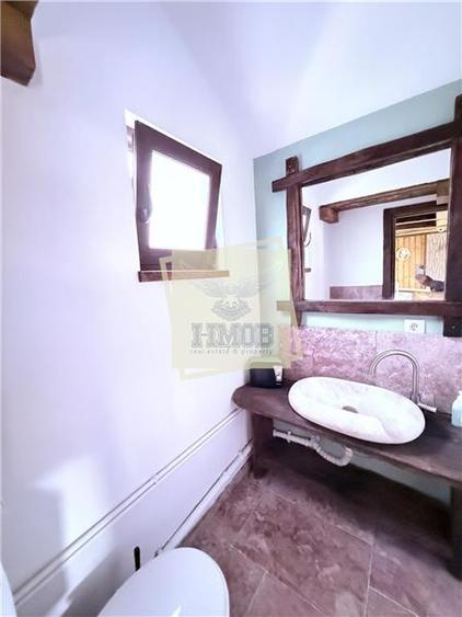 Casă individuală cu 6 camere cu Piscina în Cisnădioara