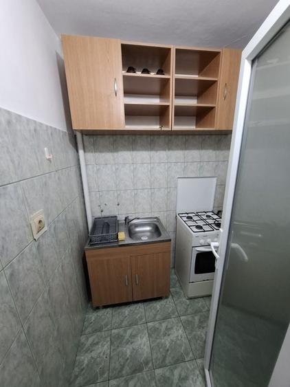 Garsonieră decomandată în Alfa