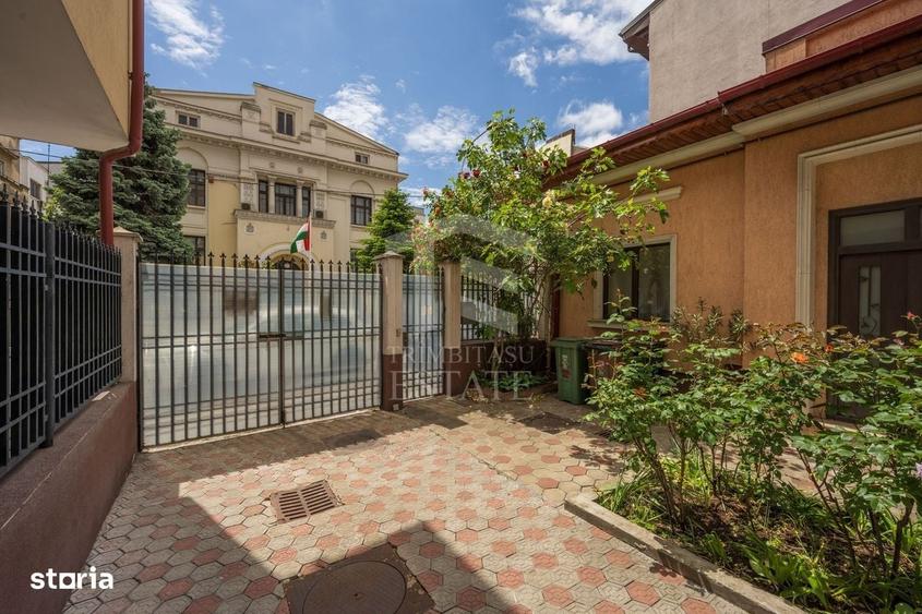 Casă cu 4 camere cu Teren 676 Mp în Romană