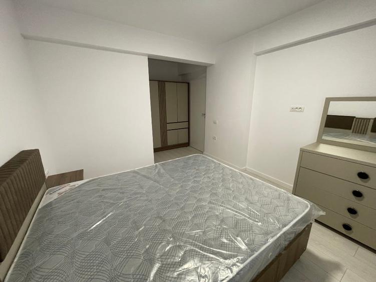 Apartament cu 3 camere decomandat, mobilat în Central