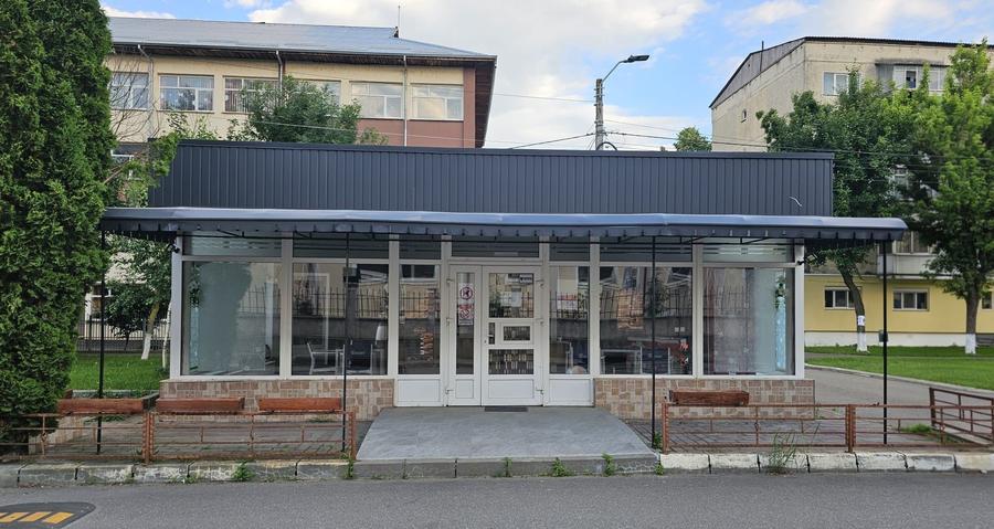 Apartament cu 4 camere decomandat în Central