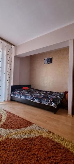Apartament cu 2 camere decomandat în Micro 20
