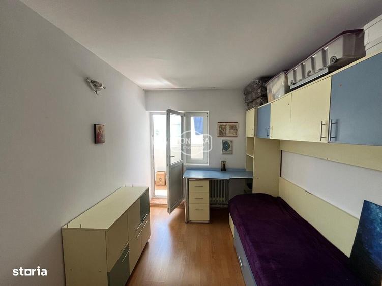 Apartament cu 3 camere decomandat în Central