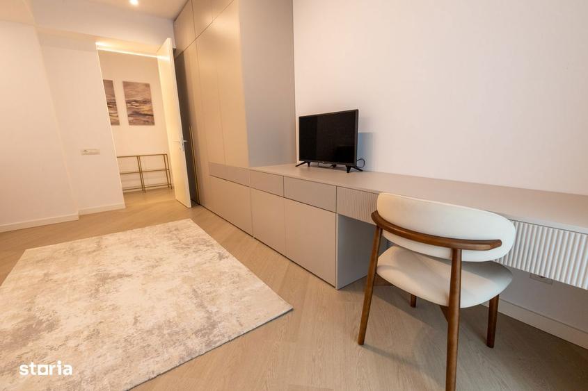 Apartament cu 3 camere decomandat, mobilat în Central