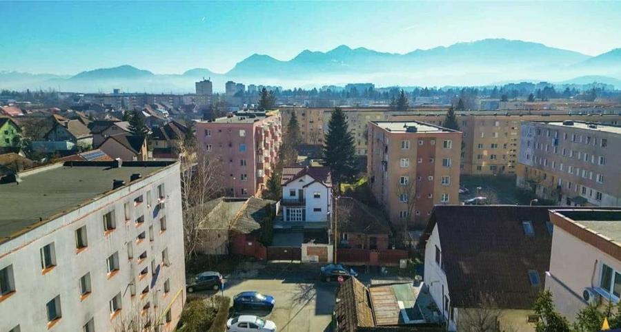 Casă cu 3 camere în Drumul Carului