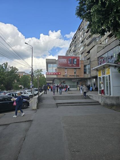 Spațiu comercial, de 330 mp, în Rogerius